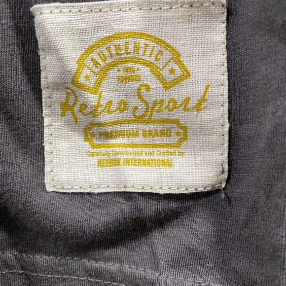 Reebok Vintage Chicago BlackHawks Distressed T-Shirt - Picture 5 of 6